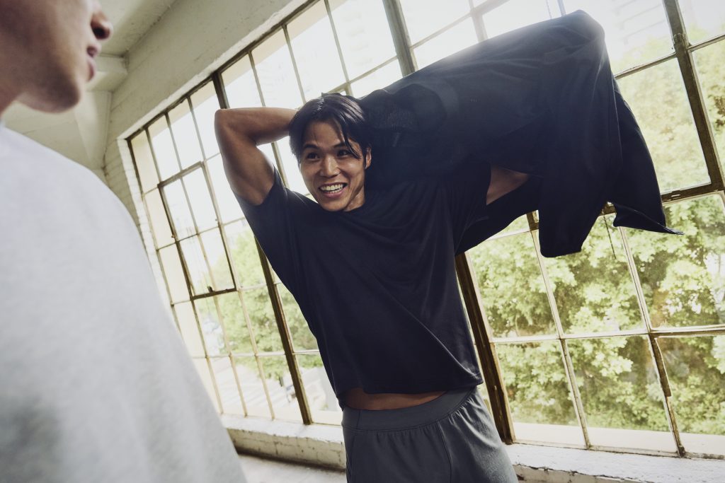 Amotti นักกีฬาและผู้เชี่ยวชาญด้านฟิตเนส ในแคมเปญ Lululemon คอลเลกชั่น Train Fall 2025