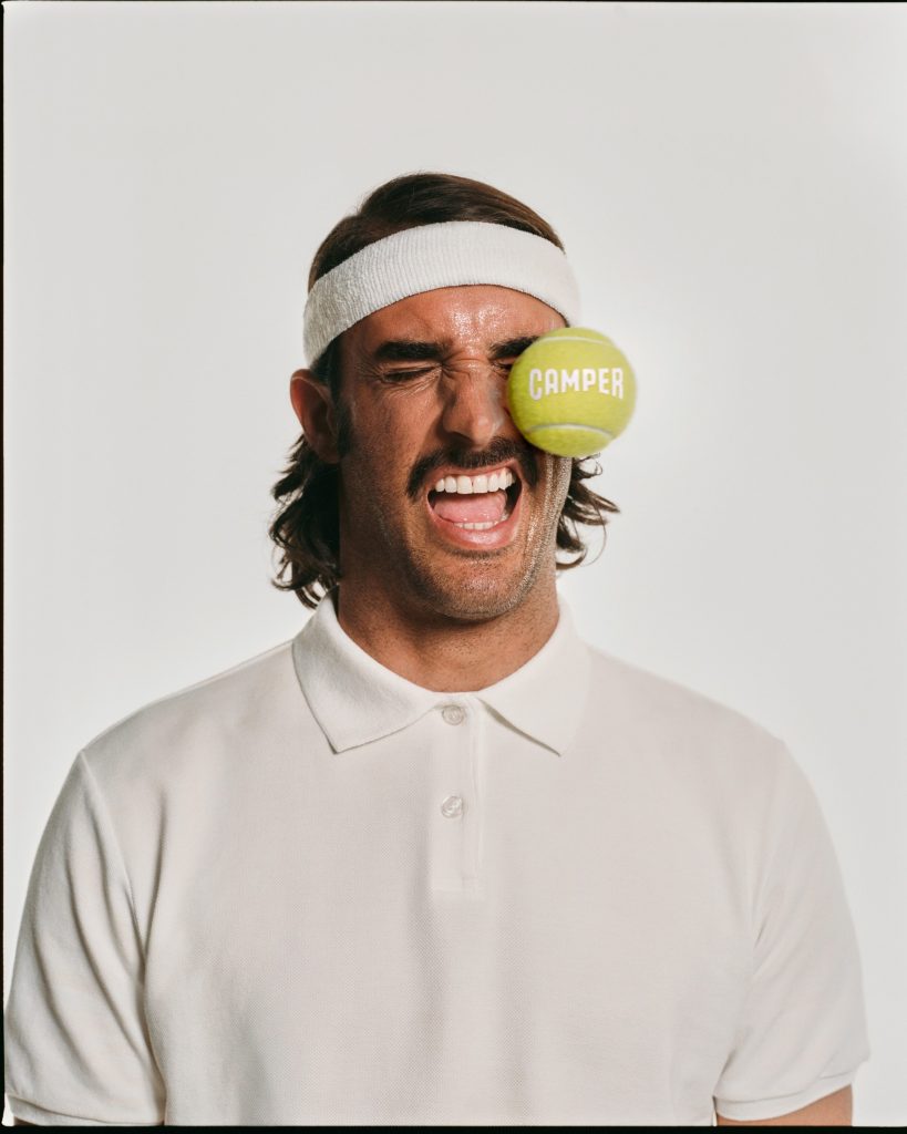 แคมเปญของแคมเปอร์ที่มีนักแสดงท้องถิ่นรับบทเป็นตัวละครในคลับเฮ้าส์