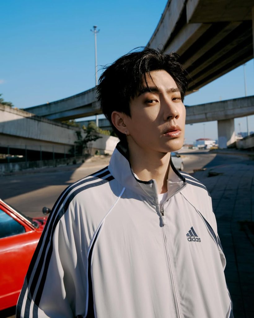 OOTD ของ ออฟ จุมพล ในสไตล์ Atheleisure