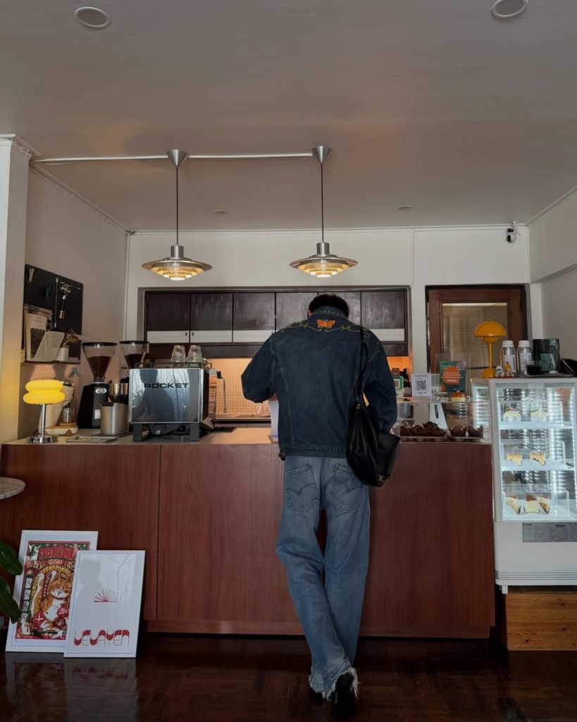 OOTD ของบุ๊ค กษิดิ์เดช กับ Canadian Tuxedo แบบทวิสต์