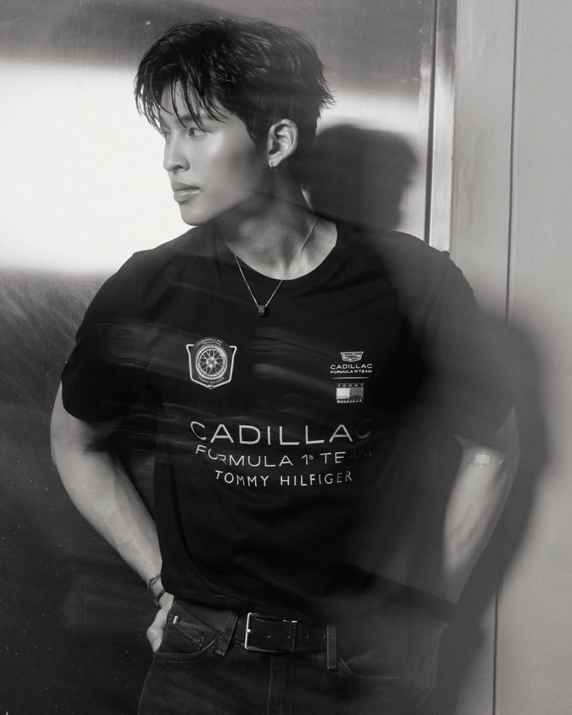 ปอนด์ ณราวิชญ์ ในลุค Tommy Hilfiger