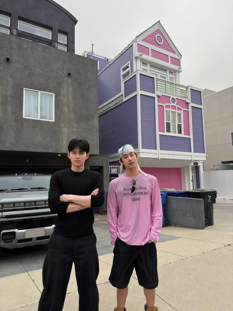 ลุค Y2K Streetwear ของ เอส ศุภ