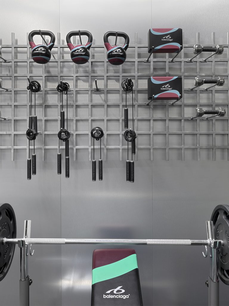 พาชม Balenciaga Boost Pop Up ณ ย่านอารีย์ 