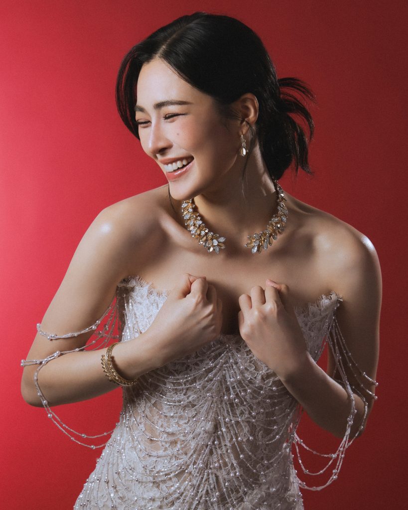 ส่องเครื่องประดับ Cartier ของเหล่าแอมบาสเดอร์และคนดังในงาน Weibo Gala 2026