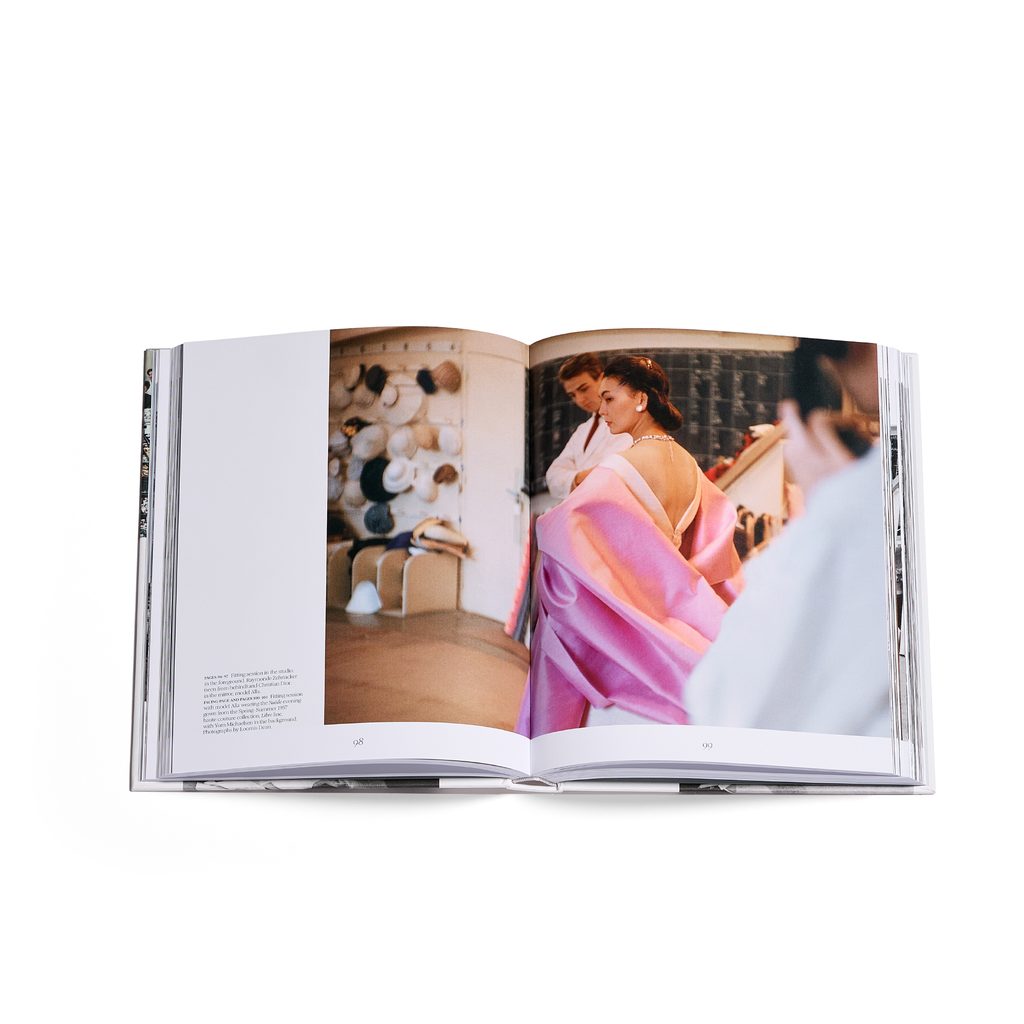 หนังสือ A Season at Dior